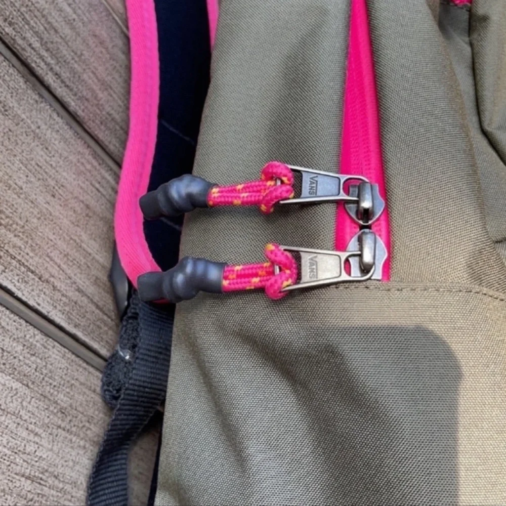 🔆VANS🔆TRAVEL BEACH HIKING SCHOOL BACKPACK - Picture 8 of 9